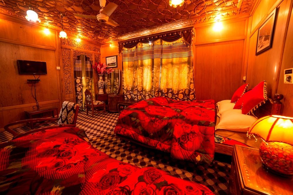 Aziz Palace Group Of Houseboats Srīnagar Kültér fotó