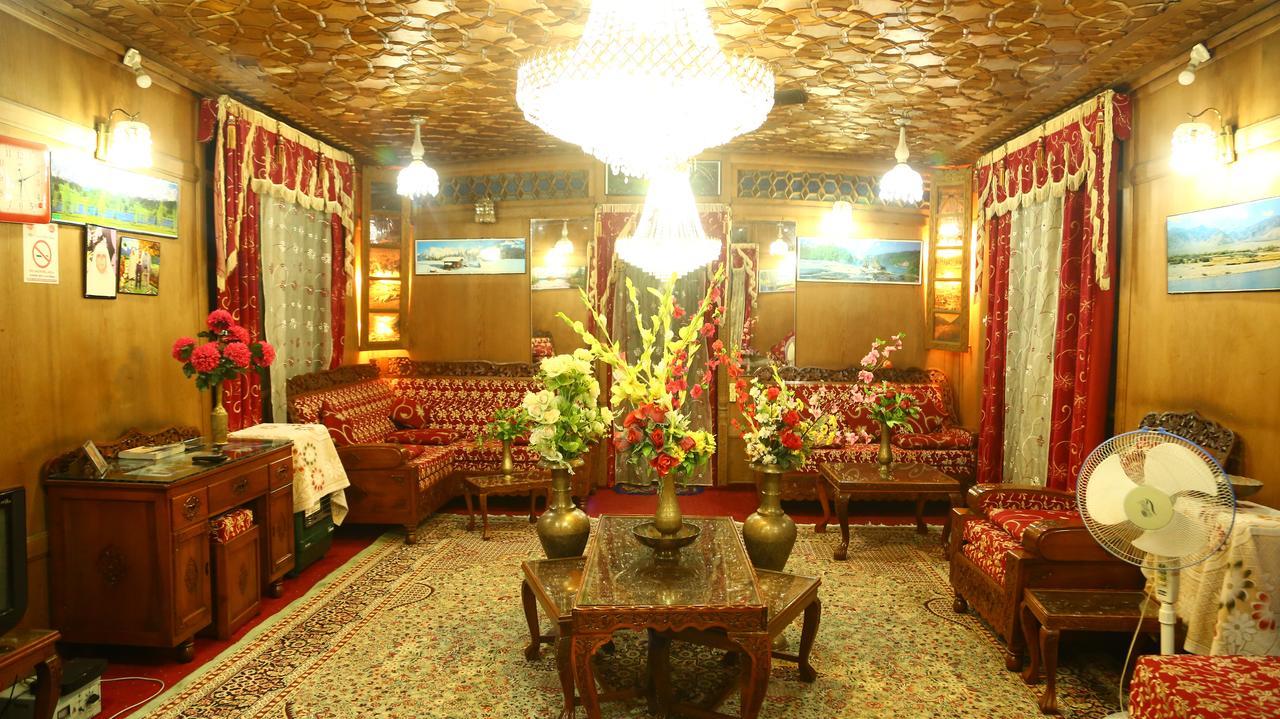 Aziz Palace Group Of Houseboats Srīnagar Kültér fotó